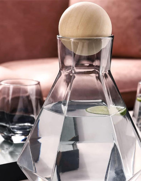 Carafa cu 6 pahare in forma de diamant