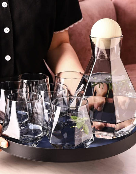 Carafa cu 6 pahare in forma de diamant